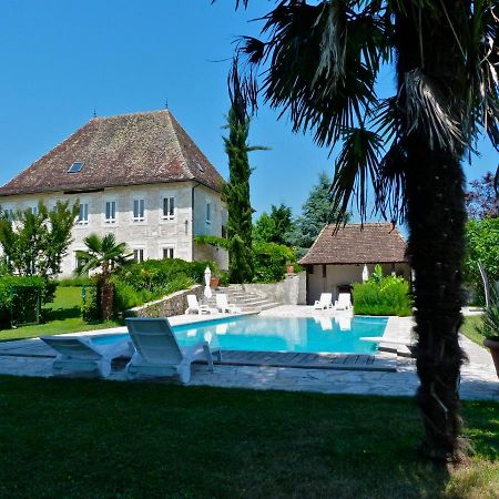 Domaine Du Manoir Bed and Breakfast Les Avenières Exteriör bild