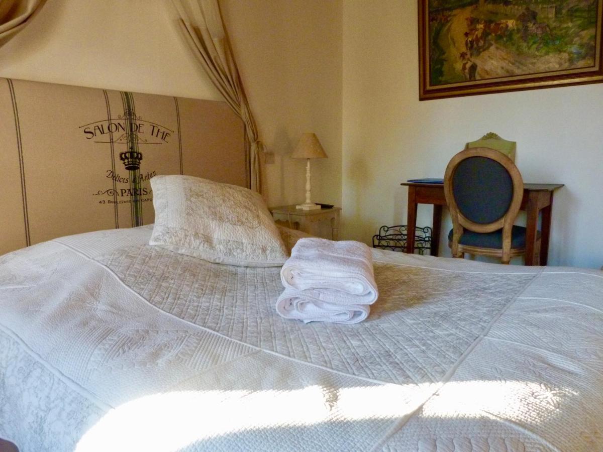 Domaine Du Manoir Bed and Breakfast Les Avenières Exteriör bild