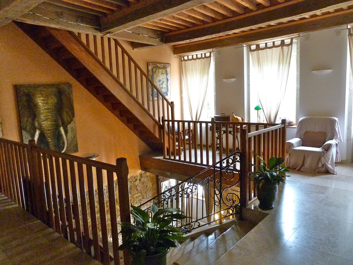 Domaine Du Manoir Bed and Breakfast Les Avenières Exteriör bild