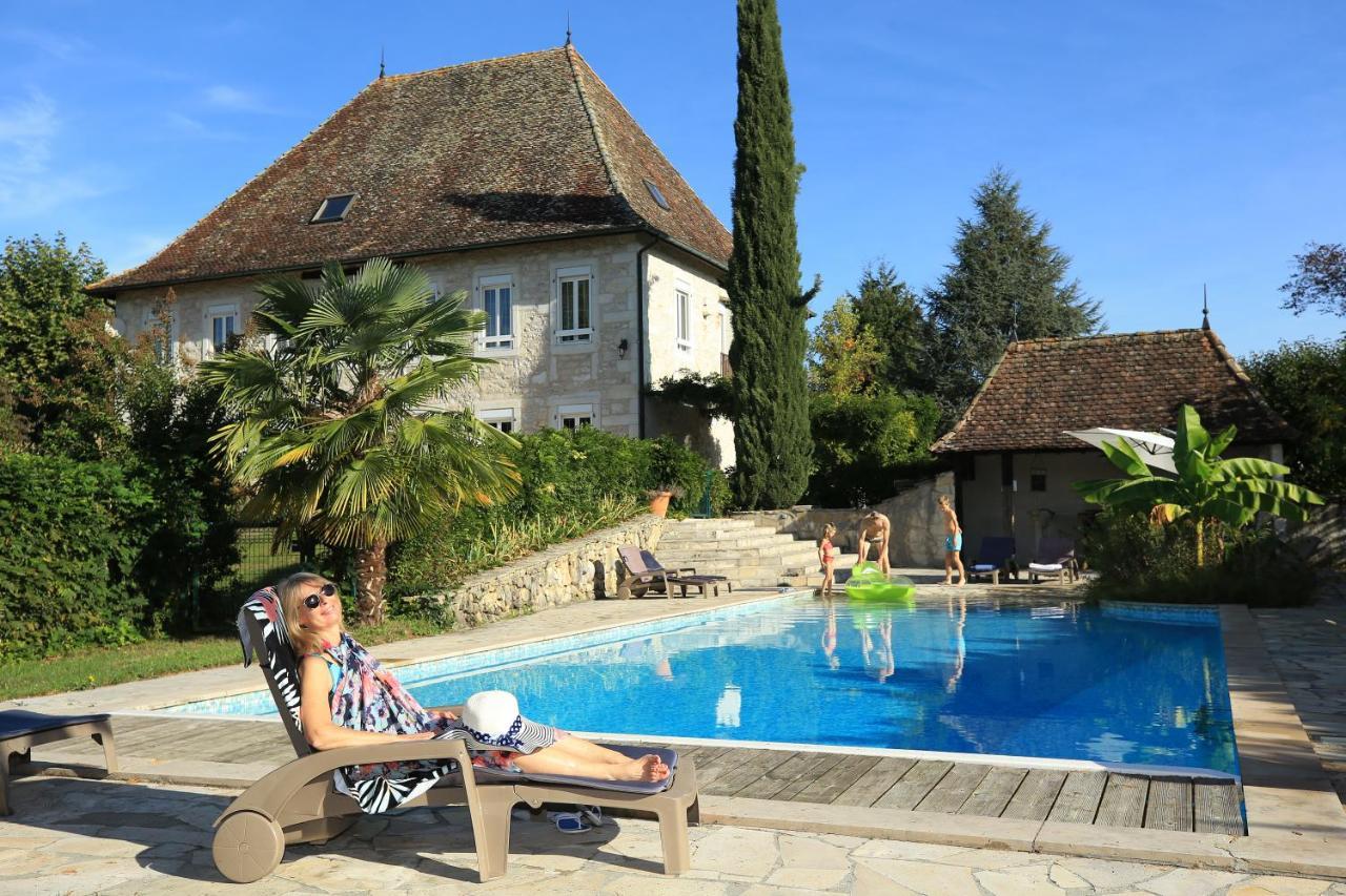 Domaine Du Manoir Bed and Breakfast Les Avenières Exteriör bild